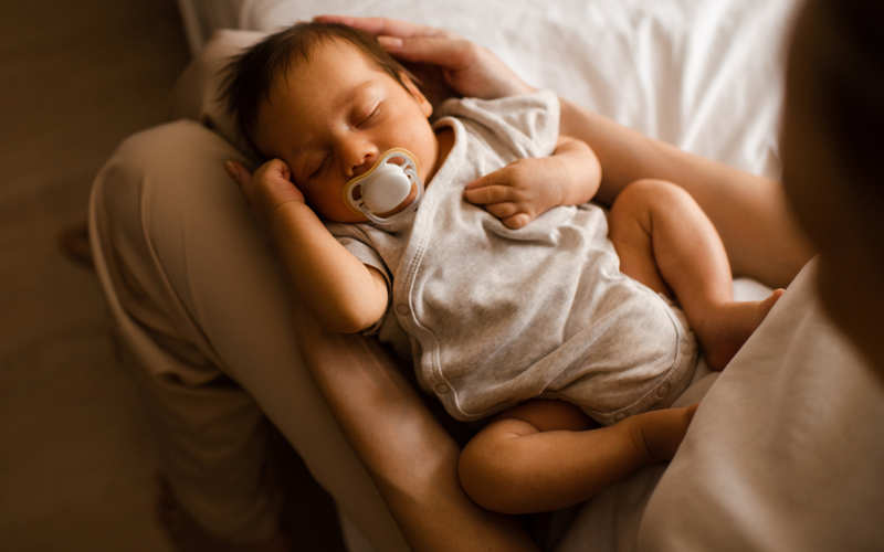 Generally speaking, it is recommended that you pack your hospital bag around Week 28 of your pregnancy. Although you are given a due date, it’s still important to have everything prepared well ahead of time, just in case your baby arrives early.